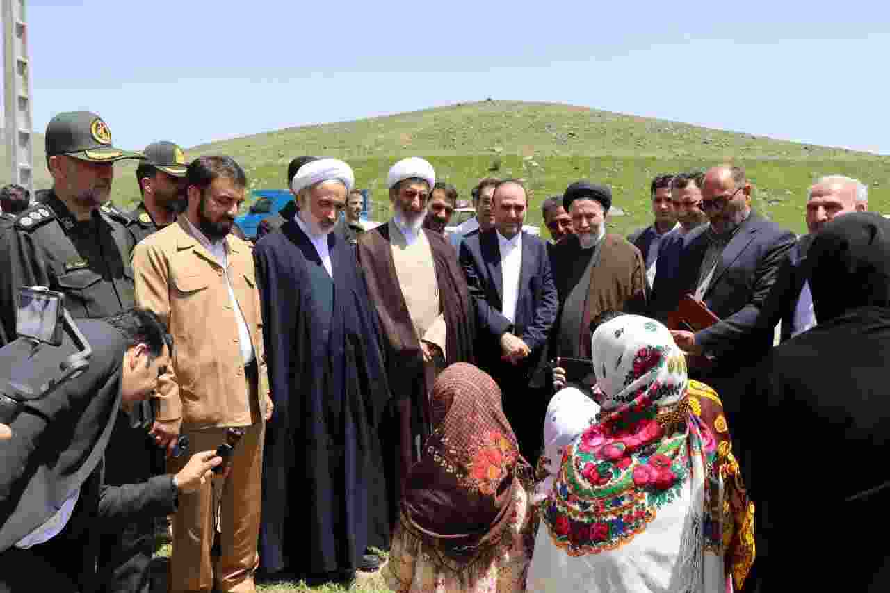 گذشت باشکوه از قاتل مادر در عنبران اردبیل به یمن حضور معاون قوه قضائیه