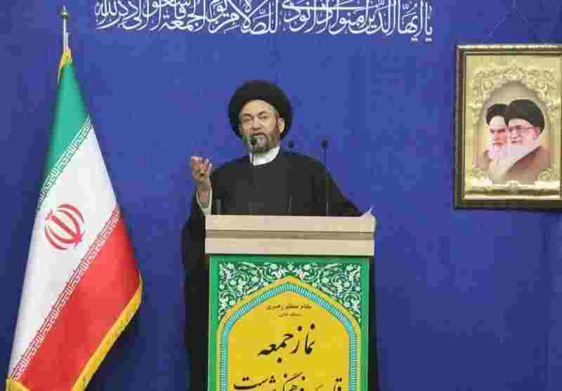  مقام معظم رهبری در تبیین شخصیت زن سنگ تمام گذاشتند