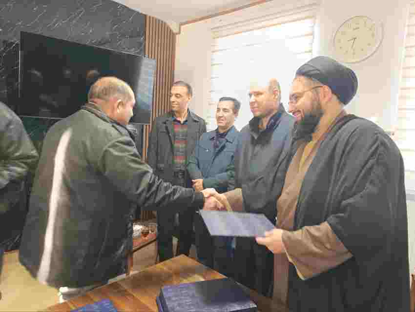 روز حمل‌ونقل و رانندگان در بنیاد مسکن استان اردبیل گرامی داشته شد