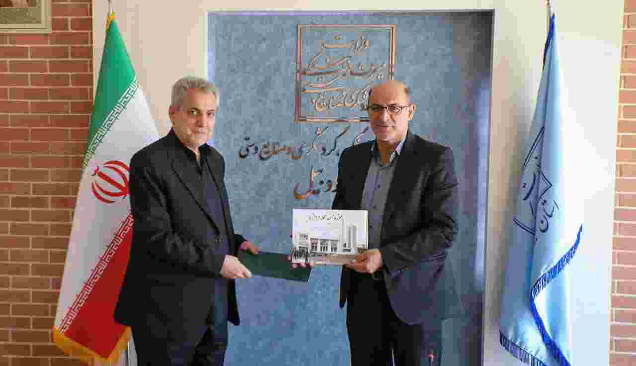 مجوز مجموعه‌داری مسجد محله عالی‌قاپو اردبیل اعطا شد